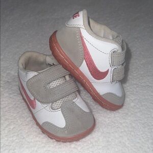 Nike Kids White and Pink Velcro Sneakers size 3C